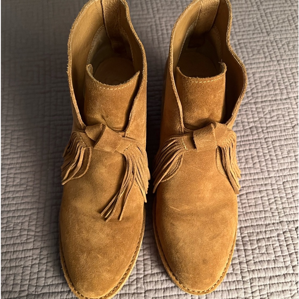 Ugg suede boot size 9